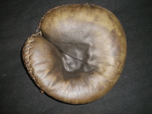 A.J. Reach Catchers Mitt 8 Front